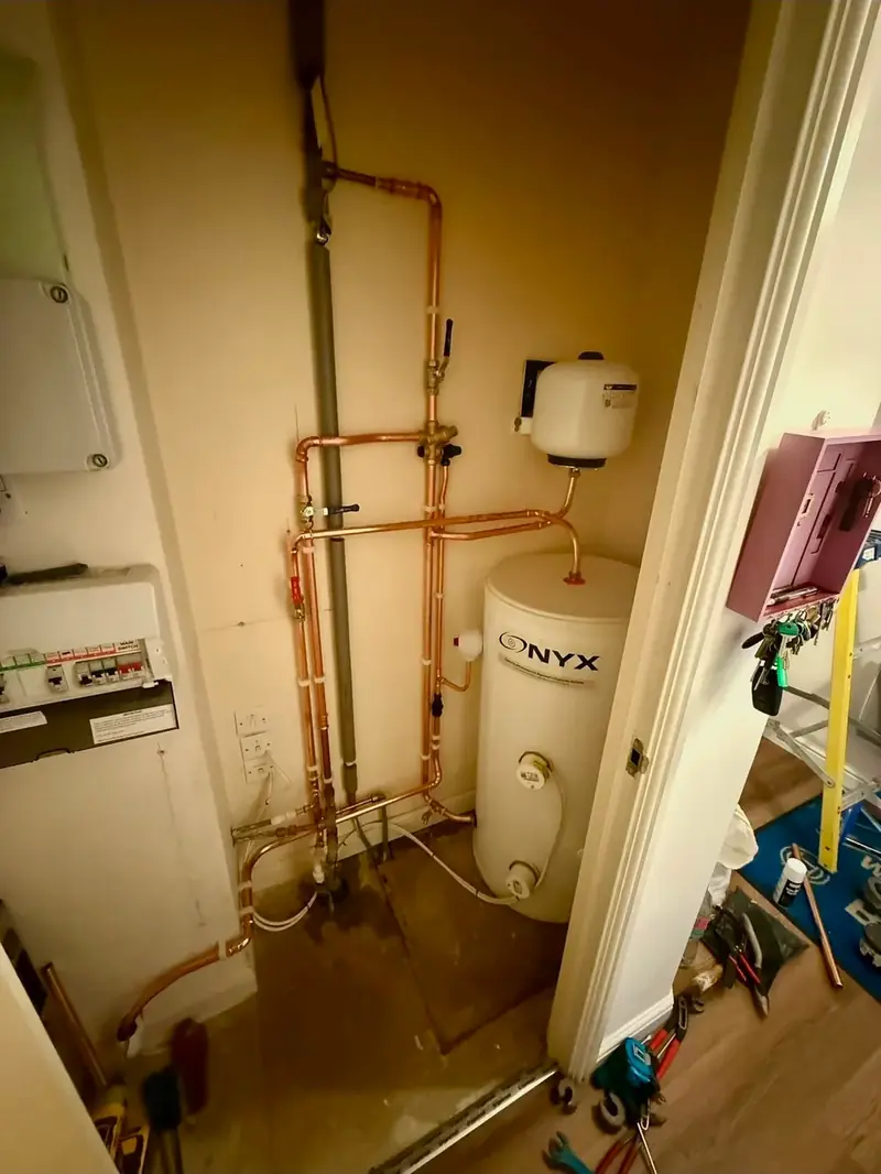 Unvented cylinder and expansion vessel with new copper pipework